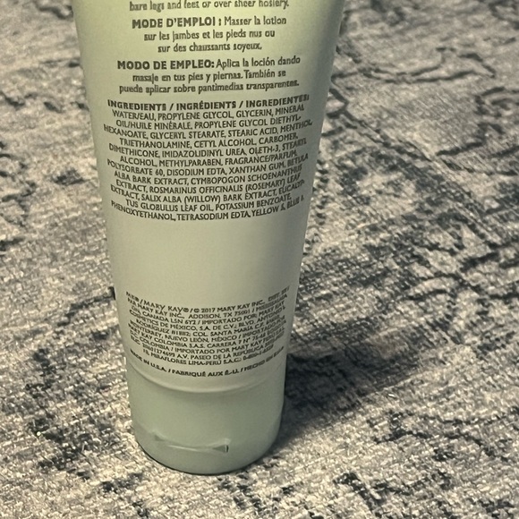 New Mary Kay mint bliss energizing lotion for feet and legs - Picture 2 of 3